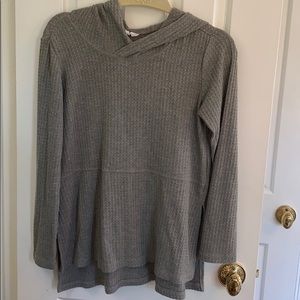 South moon under sweater